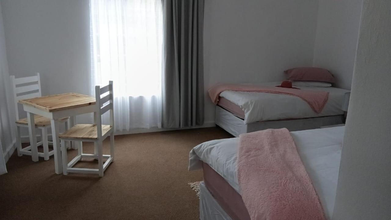 The Haven: Make Our Home Your Home Estcourt Luaran gambar